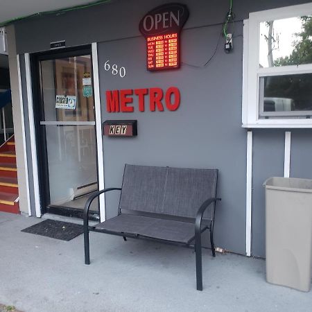 Metro Inn Victoria Exterior foto